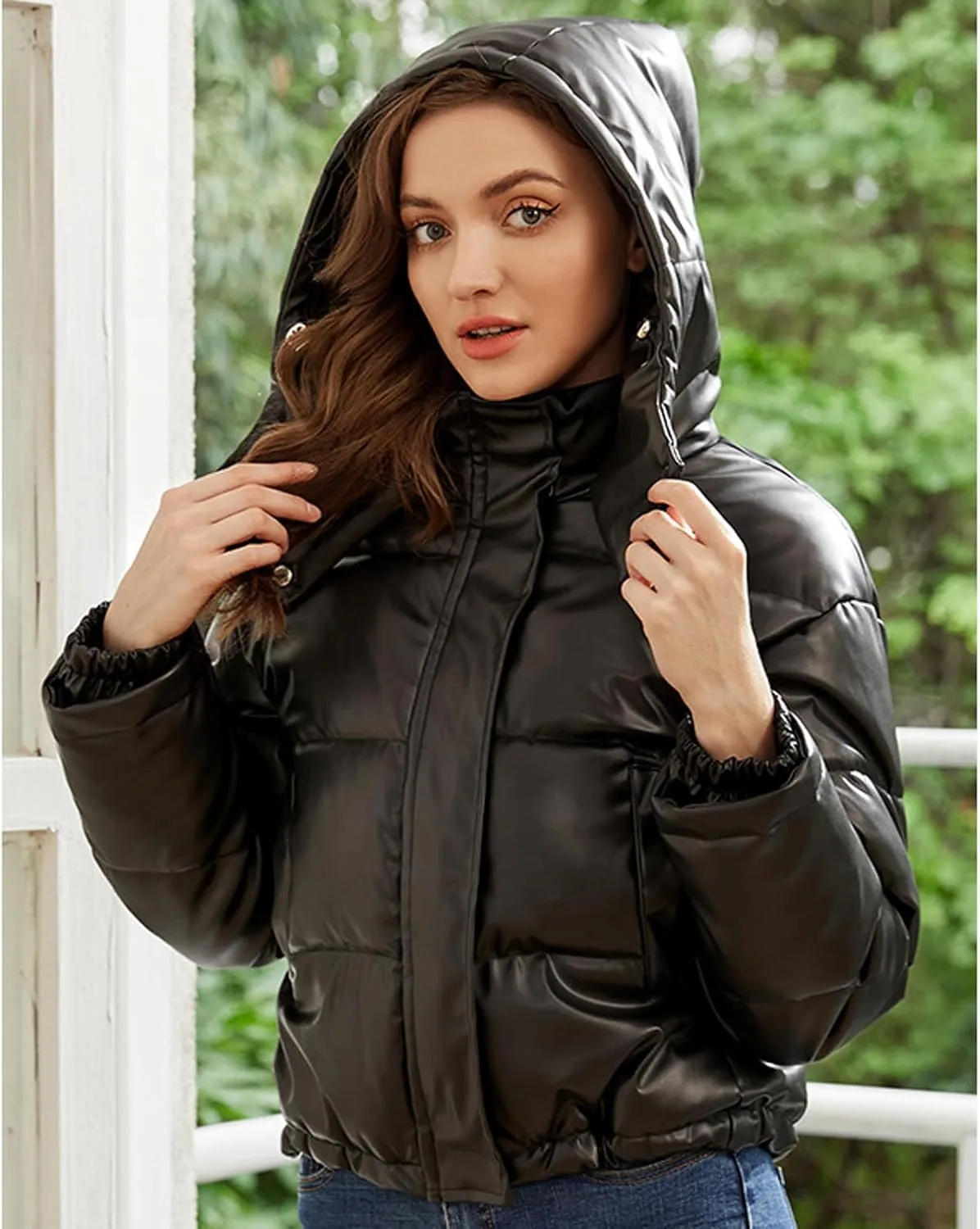 Women's Cropped Quilted Puffer Jackets Winter Trendy Warm Lightweight Down Coat Zip Up Button Down Outfit with Pocket
