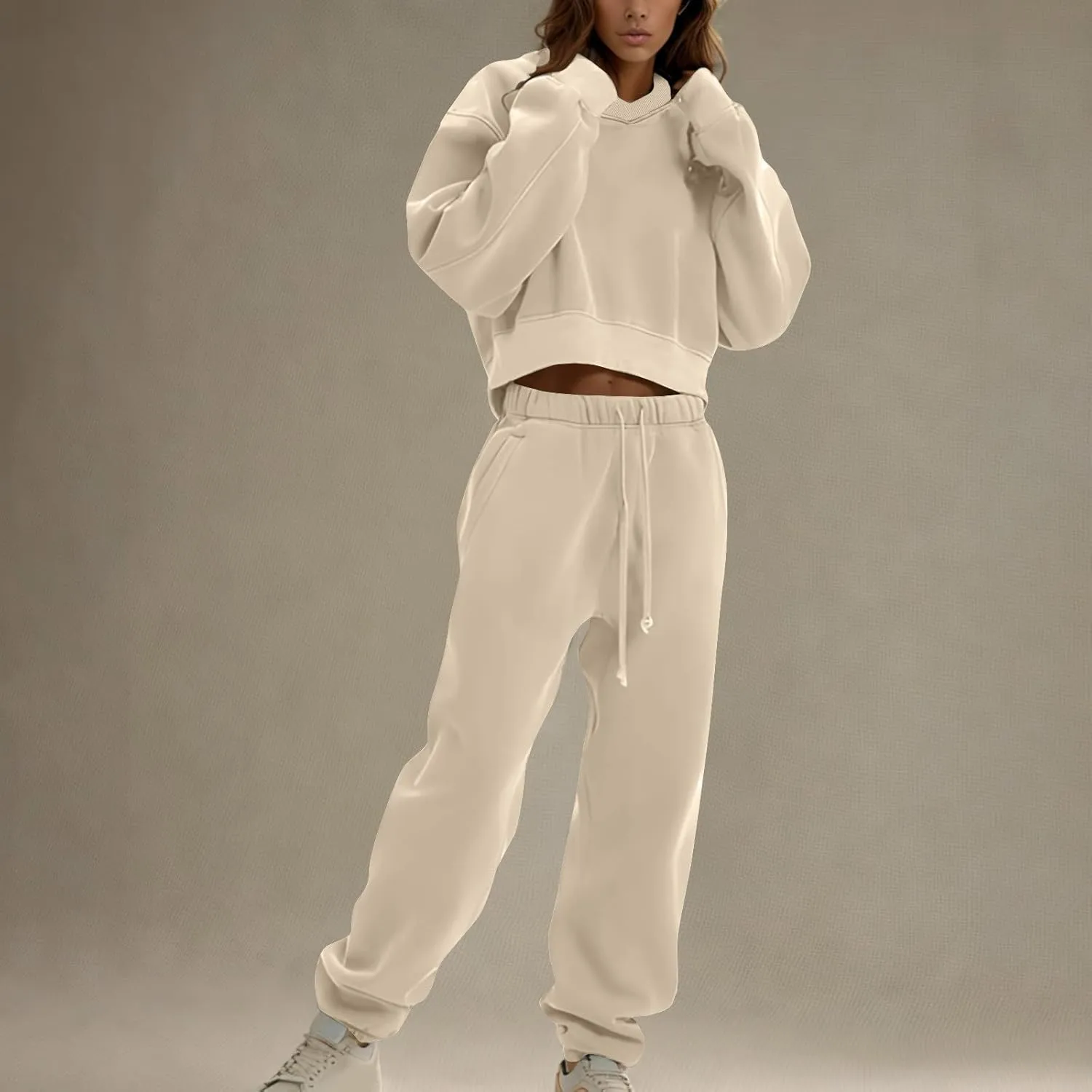 Womens Fall 2 Piece Outfits Casual Sweatsuits Sets Long Sleeve Crop Tops Sweatshirt Loose Sweatpants with Pockets